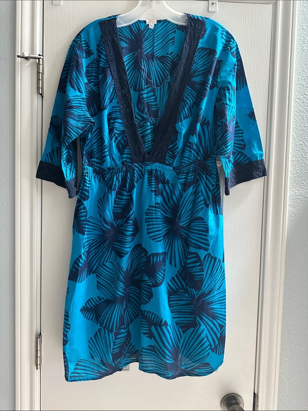 Merona Hawaiian Floral Swim Coverup with Navy Crotchet Trim Blue XL Beach